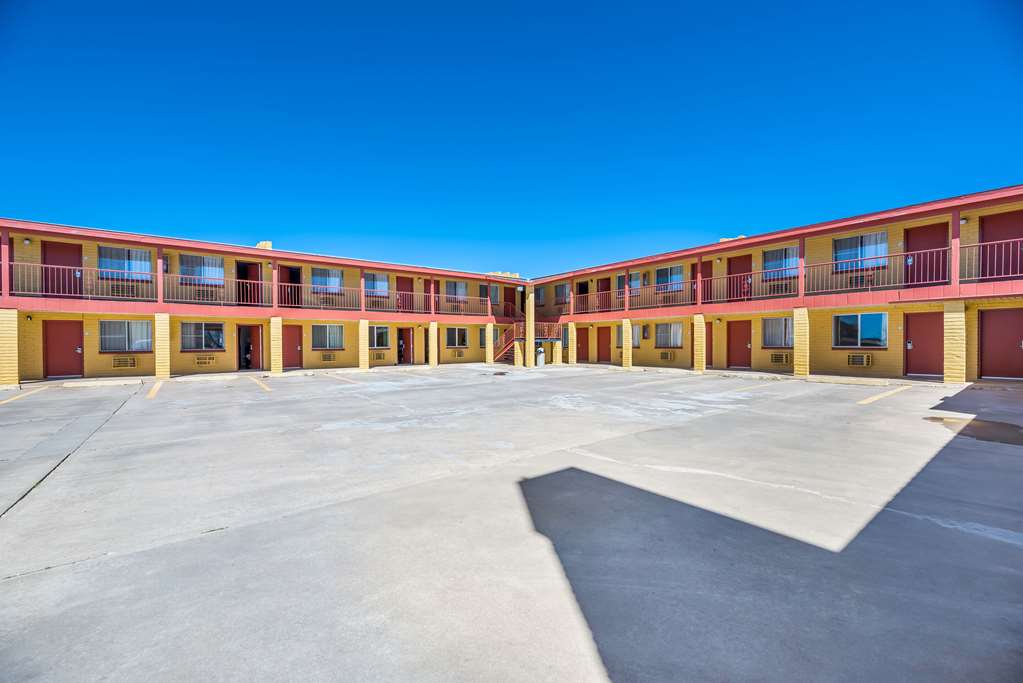 Econo Lodge I 40 exit 286 Holbrook - photo 4