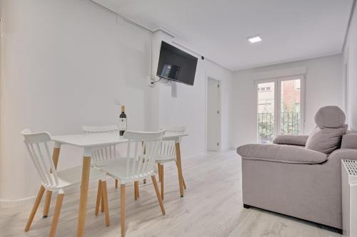 La Casita Del Artista By Clabao — Logrono
