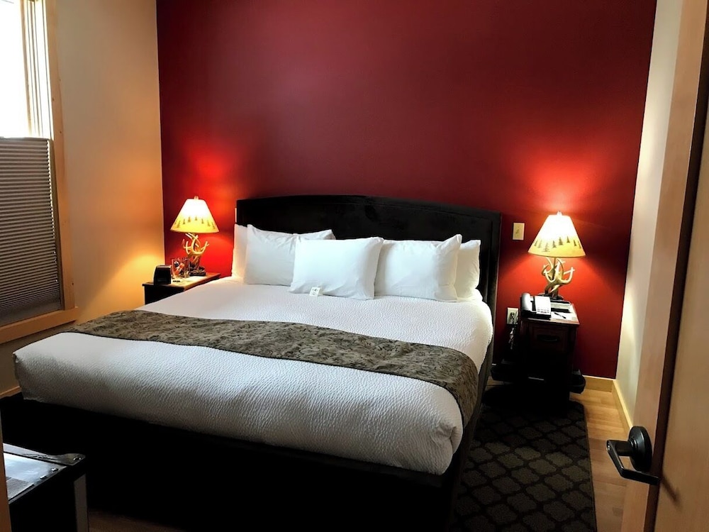 Twisp River Suites - carbon neutral hotel in Winthrop