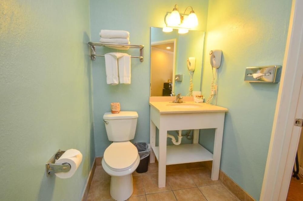 Bay Front Inn Santa Cruz - photo 19