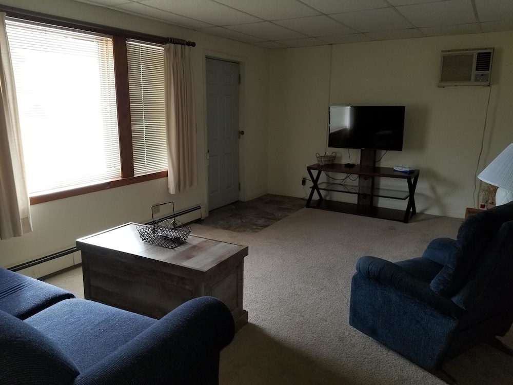 Lakeshor Motor Inn - photo 20