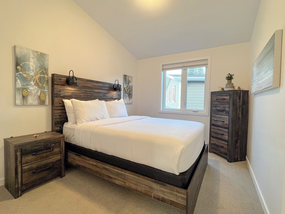Geiler Corner Resort - carbon neutral hotel in Dauphin
