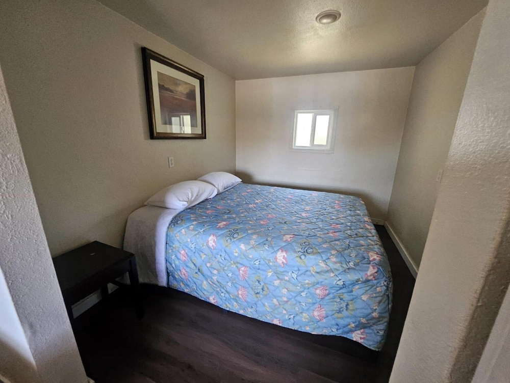 Del Rancho Motel - photo 9