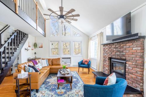 Cozy 3BD 2Minutes from Beach — 4-Star Luxury Hotel in East Stroudsburg, United States
