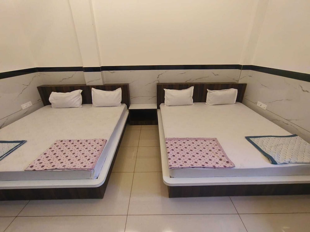 Shree Radhe Radhe Palace in Sikar, India