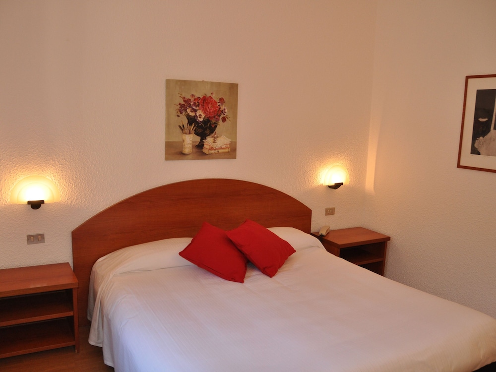 Golf Hotel — Lainate — photo 3