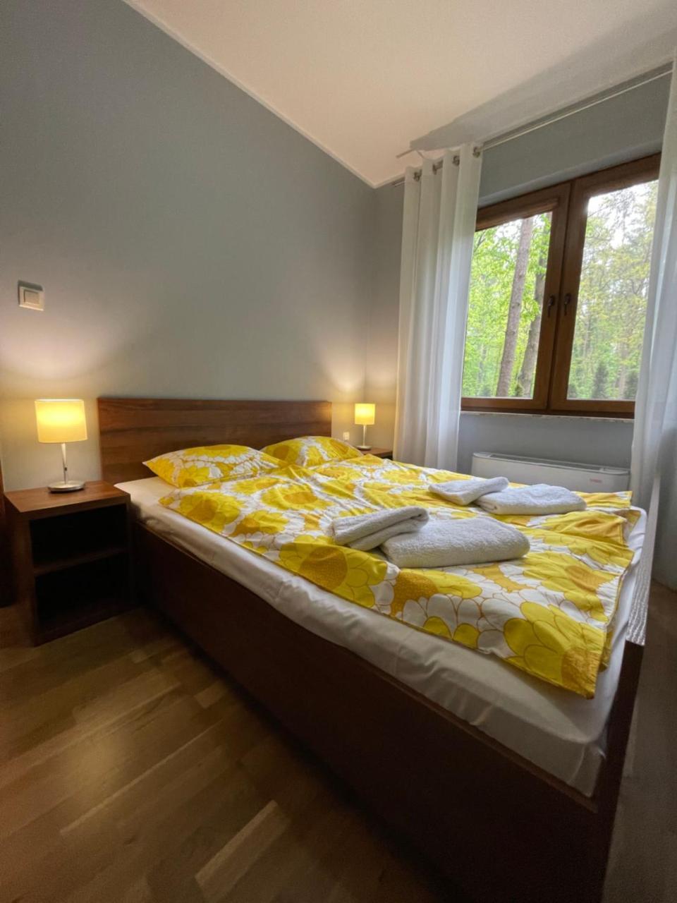 Apartament 4 Pory Roku basen sauna 200m plaża — 4-Star Luxury Hotel in Jastrzebia Gora, Poland