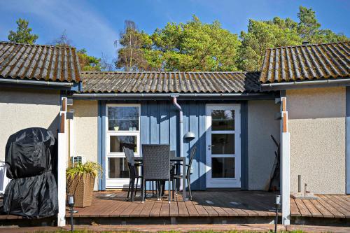 Apartment In A Family Friendly Holiday Park — 4-Star Luxury Hotel in Nexo, Denmark