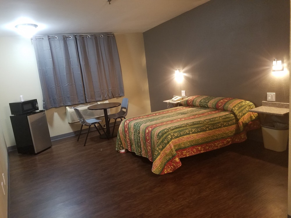 Travel Time Motel - photo 37