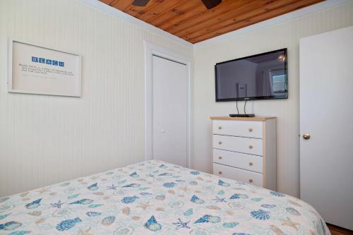 A Beach Music Paradise by Oak Island Accommodations - photo 39