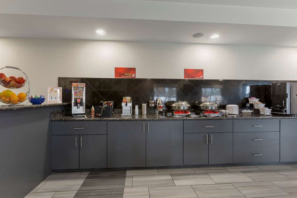 Best Western Plus Yuma Foothills Inn & Suites - photo 38