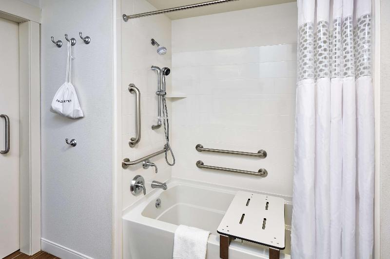 Hampton Inn Fond du Lac - photo 39