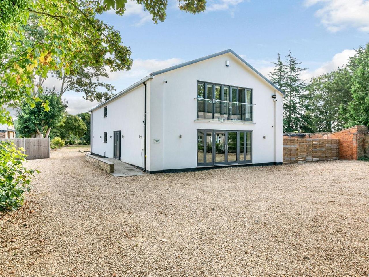 Howell Hall Barn in Sleaford, United Kingdom