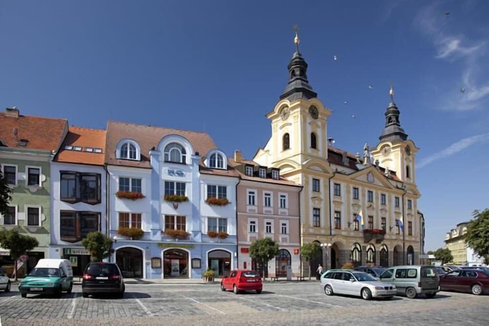 Hotel City - carbon neutral hotel in Pisek