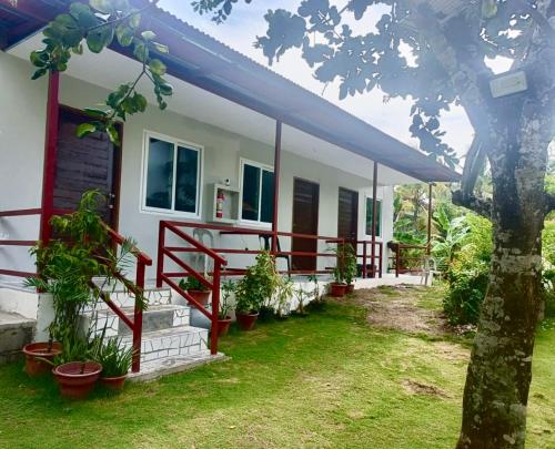 MCRentals Siquijor in San Juan, Philippines