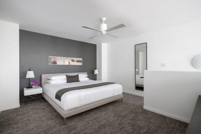 AKA Beverly Hills - photo 3