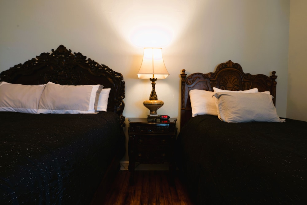 Oaak Tree Hotel - photo 46