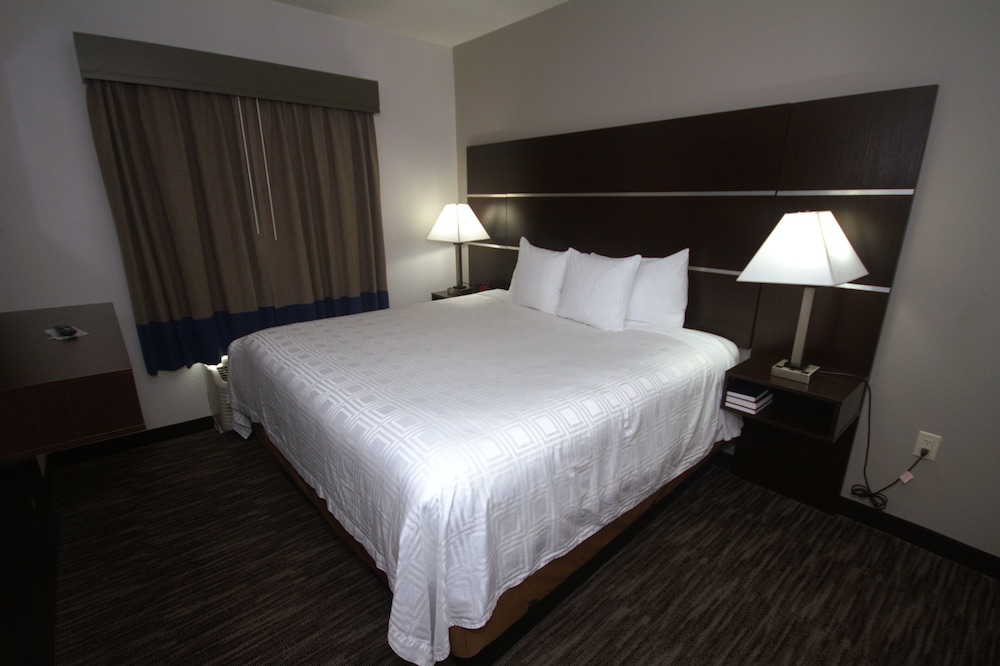 Atrium Hotel and Suites - photo 19