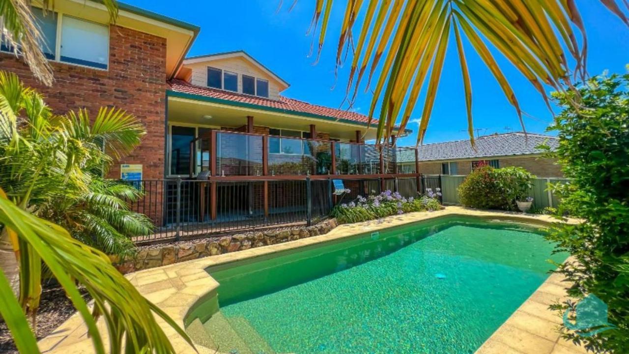 Ebbtide at Caves 500 m to beach — hotel in Caves Beach