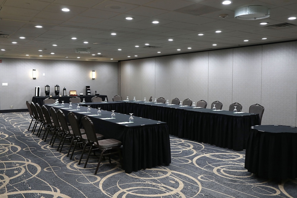 Holiday Inn Chicago Oakbrook by IHG - photo 55