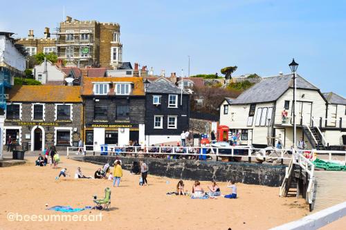 The Tea House A Stones Throw from Beach — 4-Star Luxury Hotel in Broadstairs, United Kingdom