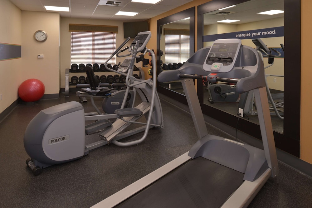 Hampton Inn & Suites Bakersfield North Airport - photo 20