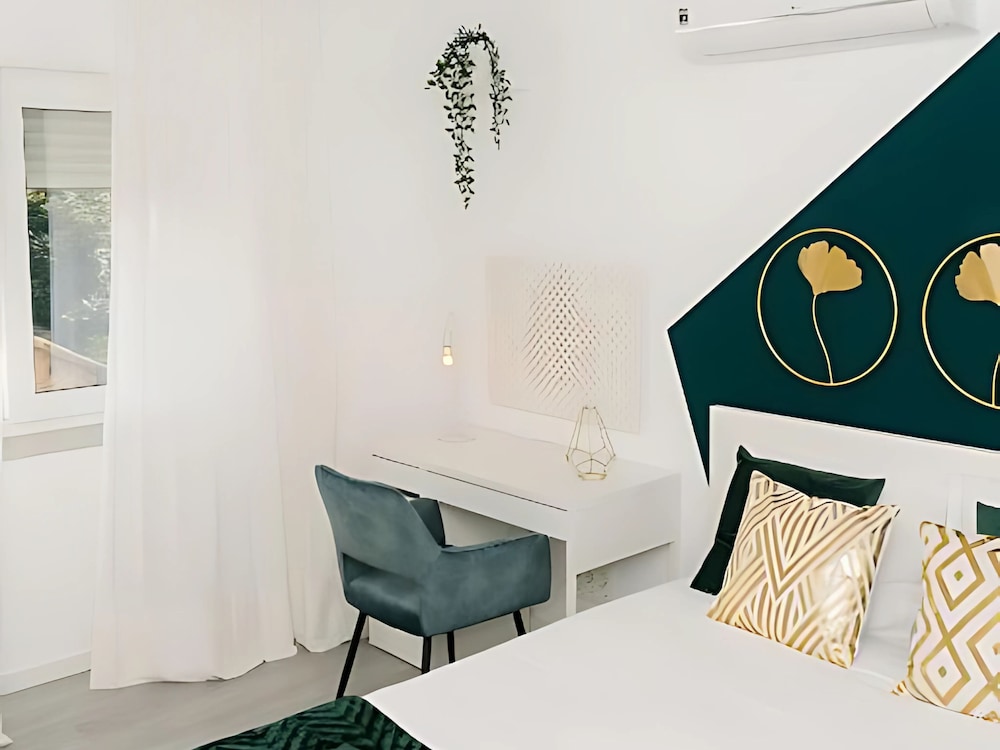 Alegria 79 Fabulous 3 Bedroom House — 4-Star Luxury Hotel in Coimbra, Portugal