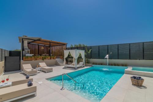 Fratelli Villa with Heated Pool & Spa Whirlpool By ThinkVilla — 4-Star Luxury Hotel in Agios Kirykos, Greece