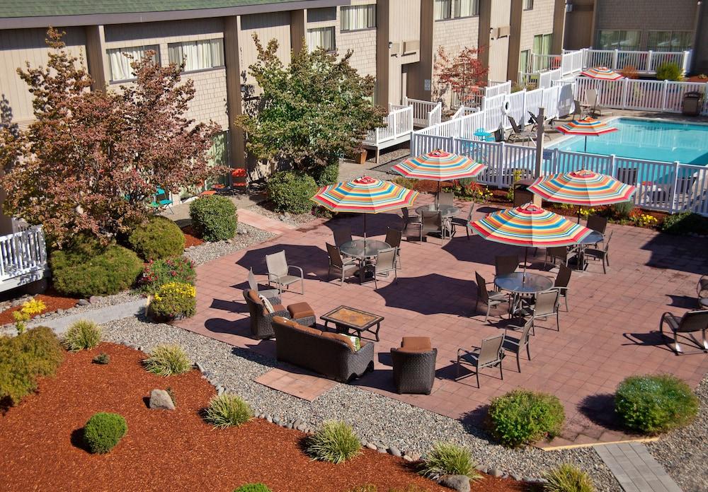 Windmill Inn Of Roseburg - photo 7