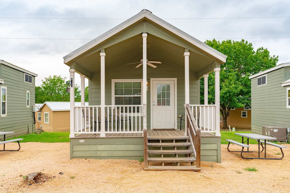 Sun Retreats Texas Hill Country - photo 13