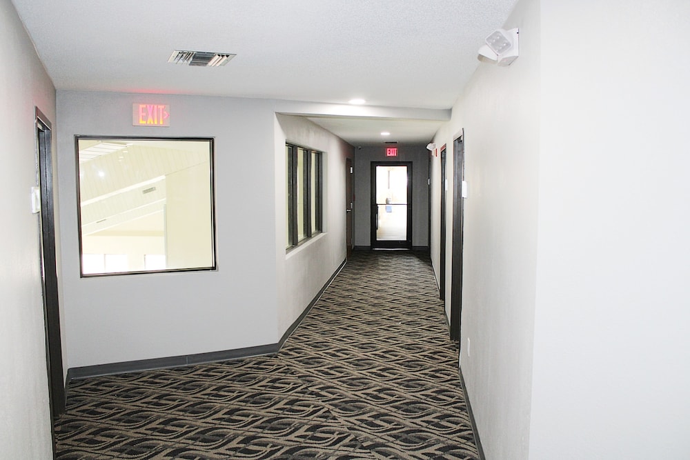 Greenstay Hotel and Suites St James - photo 22