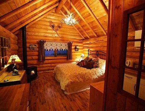 Cozy Cabin at the Highlands — 4-Star Luxury Hotel in Davao, Philippines