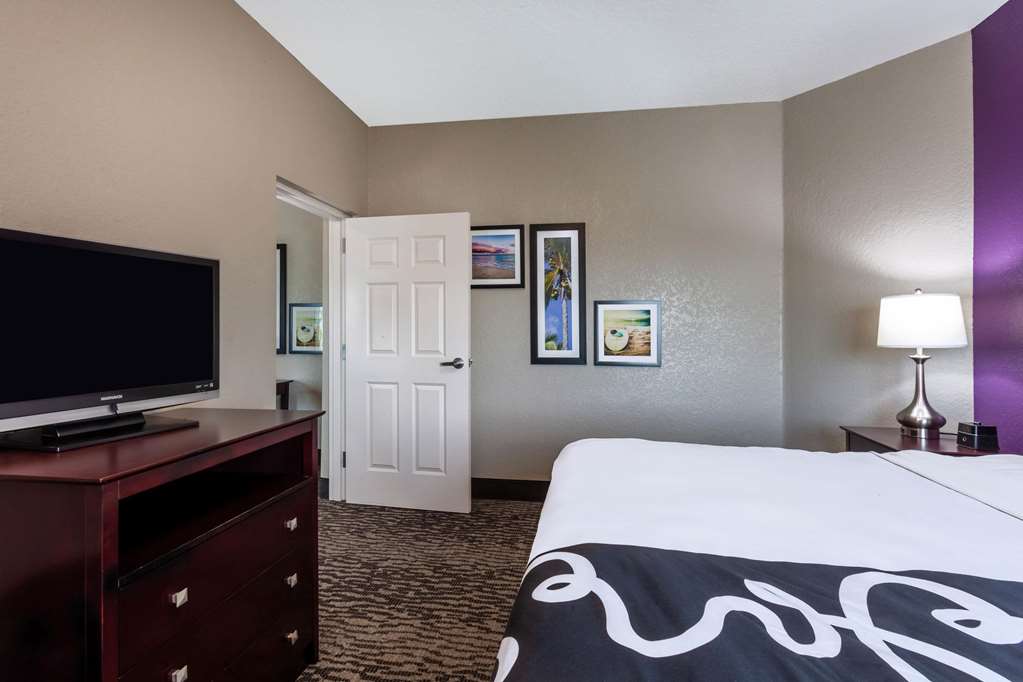 La Quinta Inn & Suites by Wyndham Port Orange Daytona - photo 38