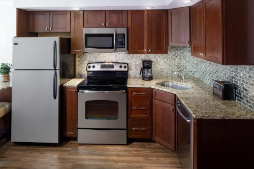 Golden Gables Inn Dazzler Select by Wyndham - photo 39