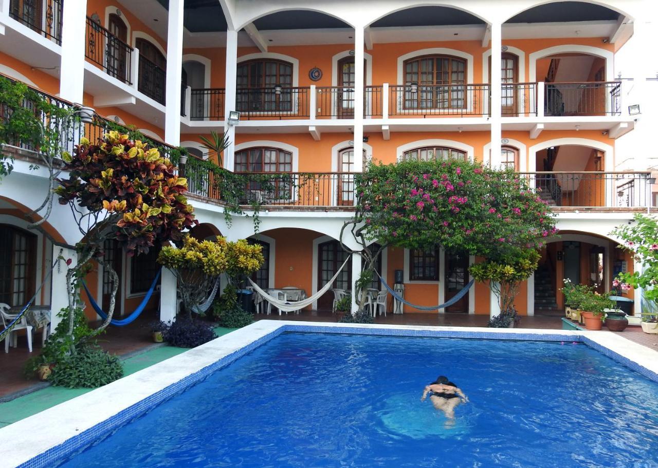 Don Luis Hostal Sucursal Galeana Tecolutla 17774796 — Tecolutla
