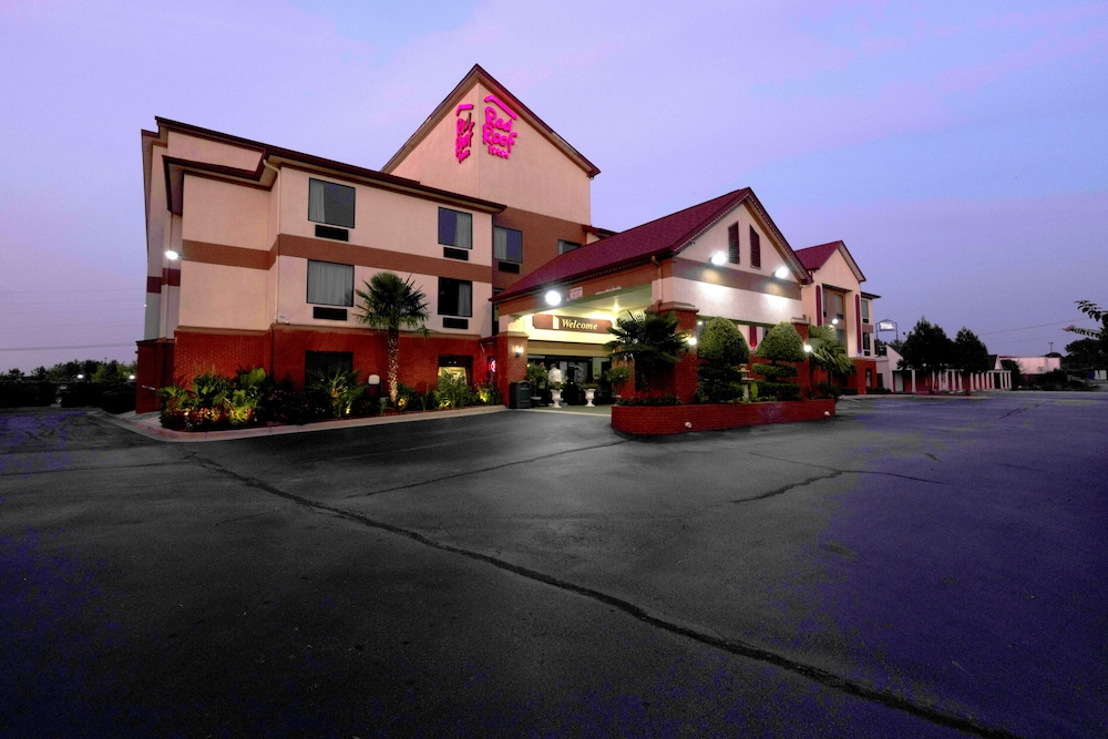 Red Roof Inn Atlanta Southeast Stockbridge - photo 54