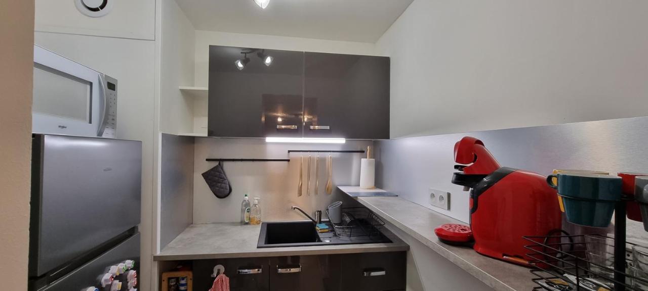 Maisonnette Design Le Cosy Marche a 3mn a Pied Parking Gratuit a 50m Amazon Prime — Surgeres — photo 3