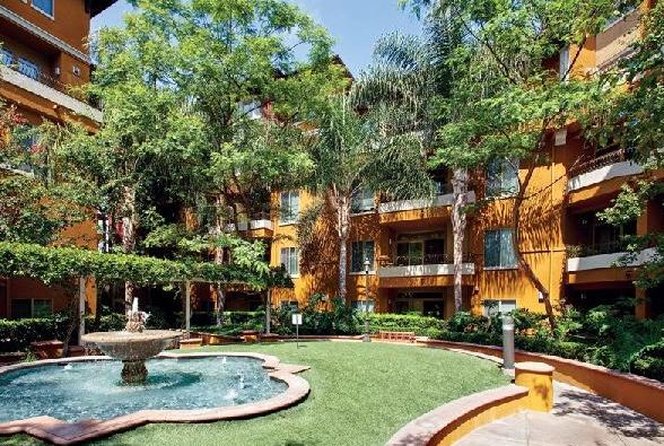Oakwood at Palazzo East — hotel in Brea