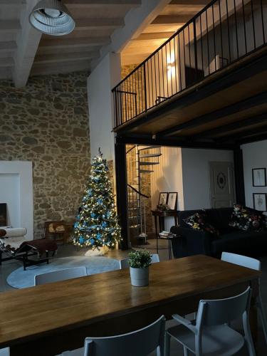 Loft Officina Di Leonardo Nel Centro Di Vinci — 4-Star Luxury Hotel in Vinci, Italy