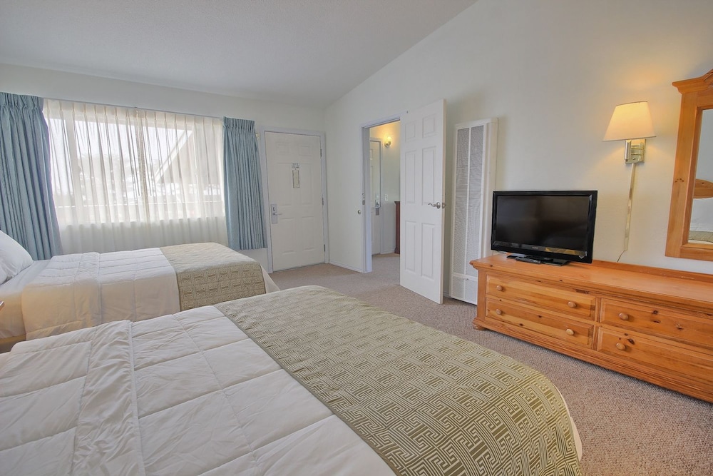 San Simeon Lodge - photo 20