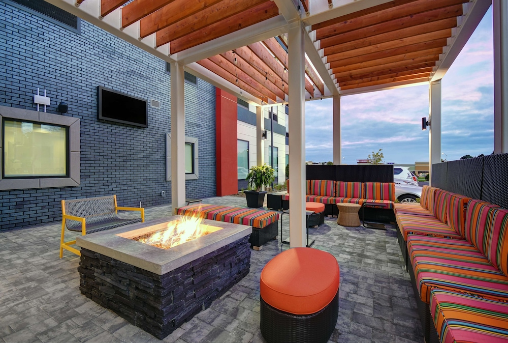 Home2 Suites by Hilton Blacksburg University - photo 38