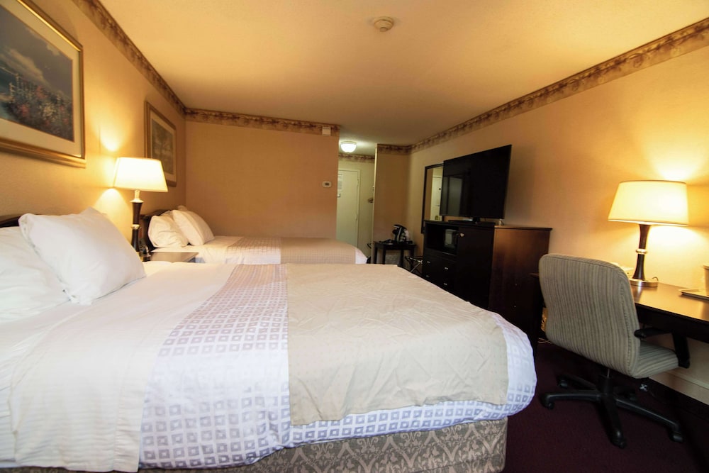 Fireside Inn & Suites Portland - photo 17