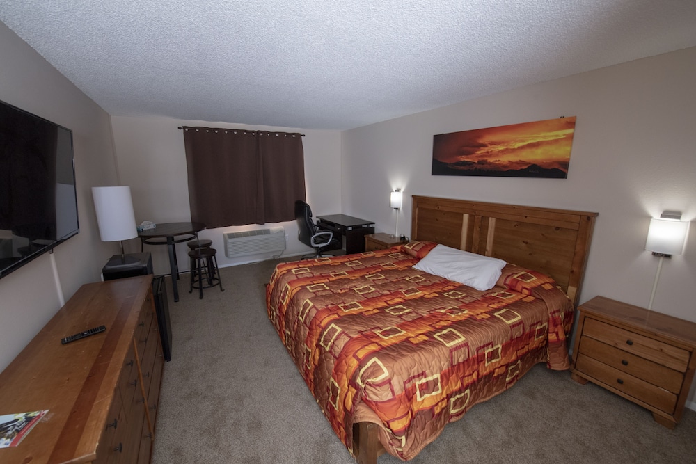 Tower 64 Motel & RV - photo 26