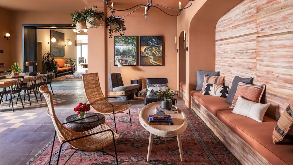 El Capitan Hotel - photo 4