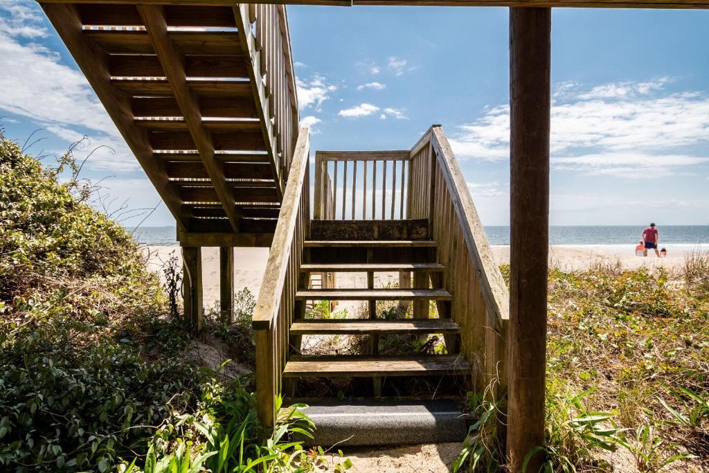 Windward Mark by Oak Island Accommodations - photo 14