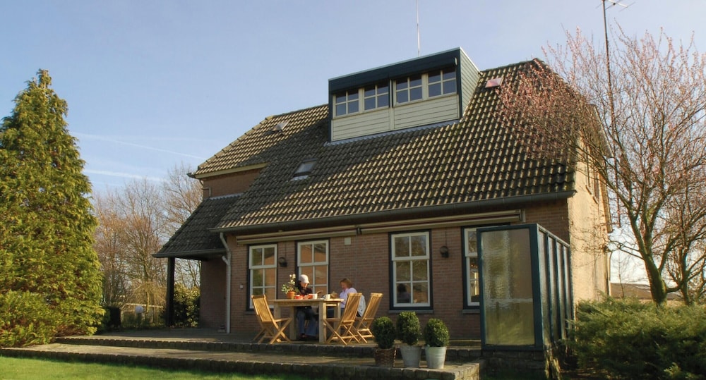 Forest Cottage Near Leenderbos 21704552 — Leende