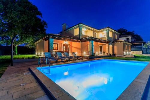 Villa Aurora by Istrialux — 4-Star Luxury Hotel in Svetvincenat, Croatia