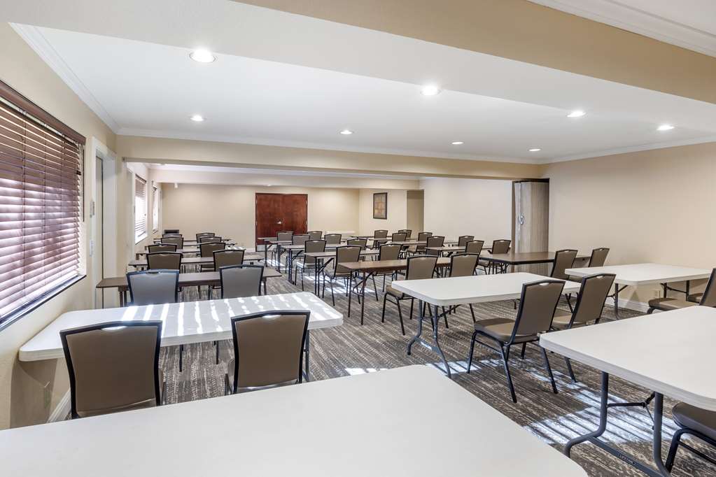 Best Western Plus Orchid Hotel & Suites - photo 21