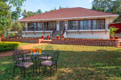 StayVista's Villa Terra Valley & Lake View Villa with Spacious Lawn & Indoor Activities — 5-Star Luxury Hotel in Panchgani, India