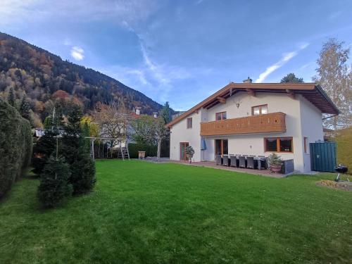 Chalet Hohe Tauern Steinbock Lodges — 4-Star Luxury Hotel in Zell Am See, Austria